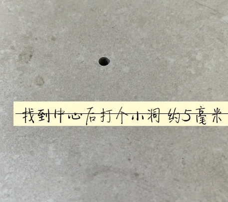 祁县瓷砖空鼓维修公司专业解答在瓷砖铺贴过程中，如果砂料搅拌不均匀，将会带来以下问题